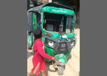 আড়াইহাজারে সিএনজি-বাস সংঘর্ষে শিশু নিহত