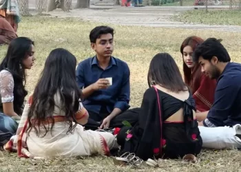 তরুণ ভোট, নৌকা সমর্থকসহ যেসব ‘ফ্যাক্টর’ হিসাব পাল্টে দিতে পারে