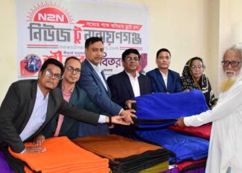নিউজ টু নারায়ণগঞ্জ এর উদ্যোগে দরিদ্র শীতার্তদের মাঝে কম্বল বিতরণ