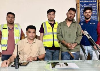 সোনারগাঁয়ে পিস্তল ও গুলিসহ যুবক আটক