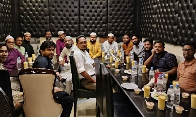 ফতুল্লায় এসএসসি ২০০০ ব্যাচের উদ্যোগে ইফতার মাহফিল অনুষ্ঠিত