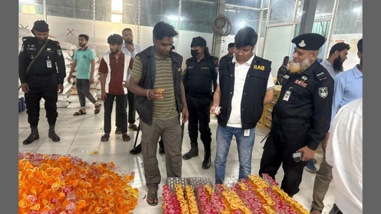 অনুমোদনহীন খাদ্যোৎপাদন: ফতুল্লায় ‘আমিন স্কয়ার বিডি’কে এক লাখ টাকা জরিমানা