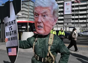 বিশ্লেষণঃ পরাজয় অথবা আরও আক্রমণের দোটানায় পড়েছেন ট্রাম্প