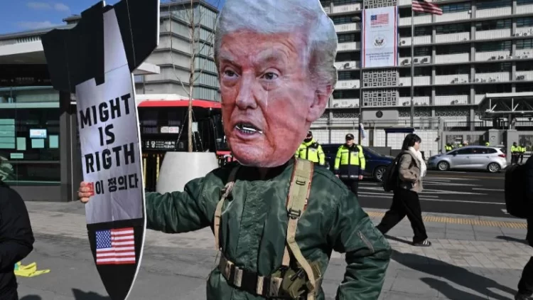 বিশ্লেষণঃ পরাজয় অথবা আরও আক্রমণের দোটানায় পড়েছেন ট্রাম্প