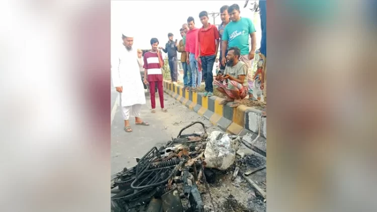 সিদ্ধিরগঞ্জে ছিনতাইয়ের সময় গণপিটুনিতে তরুণ নিহত, মোটরসাইকেলে আগুন