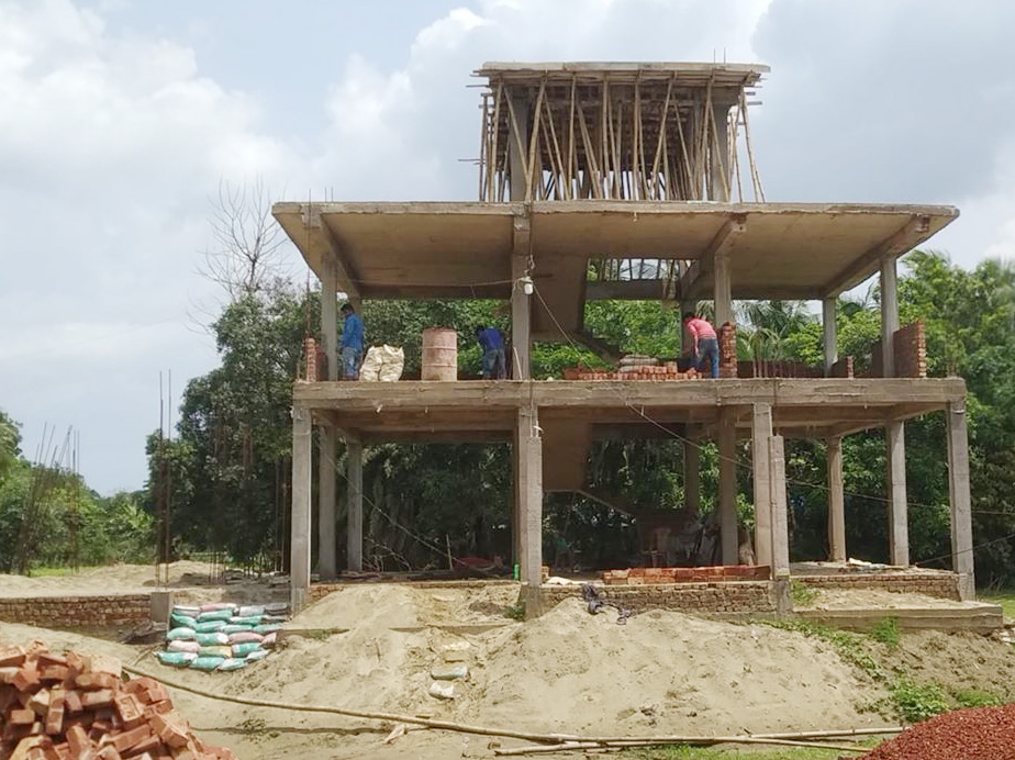 কাঁচপুর হাইওয়ে থানার নির্মিতব্য ভবন পরিদর্শন করেছেন গাজীপুর জোনের এডিশনাল এসপি শফিকুল ইসলাম