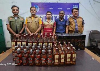দেওয়ানগঞ্জে ৭২ বোতল বিদেশি মদ সহ আটক ২