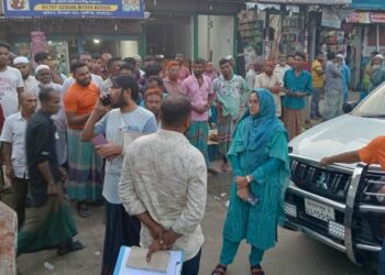 বকশীগঞ্জে নির্বাচনী আচারণ বিধি লঙ্ঘনের দায়ে ভ্রাম্যমাণ আদালতে জরিমানা