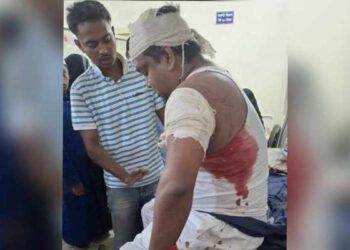 সোনারগাঁয়ে বিচার শালিসে সন্ত্রাসী হামলা দলিল লেখক গুলিবিদ্ধ