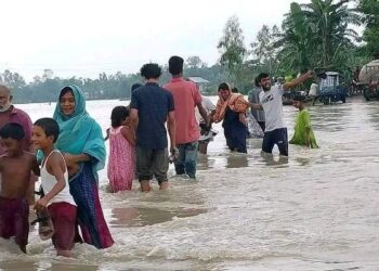 ইসলামপুরে বন্যা পরিস্থিতি অবনতি, সড়ক যোগাযোগ বিচ্ছিন্ন