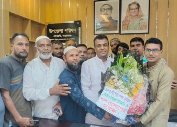 সোনারগাঁ উপজেলা চেয়ারম্যান কালামকে বিভিন্ন সংগঠনের ফুলেল শুভেচ্ছা