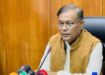 বিমানবন্দরে আটক হাছান মাহমুদ