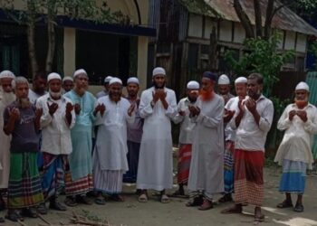 কোটা সংস্কার আন্দোলনে শহীদদের স্মরনে ফয়সাল আহম্মেদের মিলাদ ও দোয়া অনুষ্ঠিত