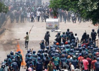 পুলিশ কি জনগণের আস্থা পুনরুদ্ধার করতে পারবে?