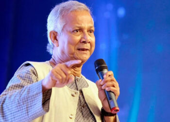 শহীদদের স্বপ্ন বাস্তবায়ন করবোই: প্রধান উপদেষ্টা