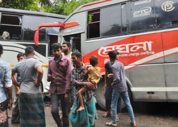 শেরপুরের শ্রীবরদীতে দুই বাসের মুখোমুখি সংঘর্ষ: আহত ১৮  