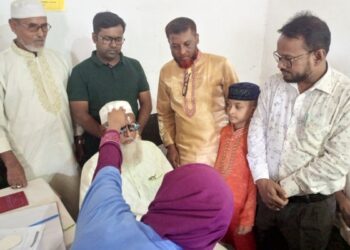 বকশীগঞ্জে শাখাওয়াত হোসাইন মানবসেবা ফাউন্ডেশনের বিনামূল্যে চক্ষু চিকিৎসার ক্যাম্প
