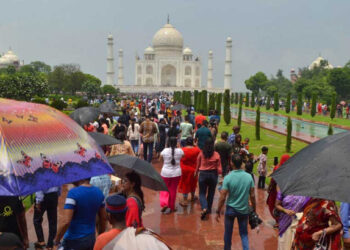 বাংলাদেশের পর্যটক না যাওয়ায় বিপাকে ভারত, ধুঁকছে কলকাতা