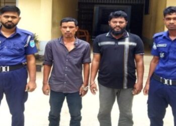 সোনারগাঁয়ে থানা পুলিশের অভিযানে ২ ডাকাত গ্রেপ্তার 