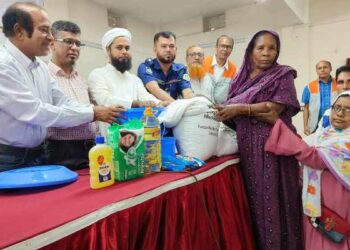 আমতলীতে রিমালে ক্ষতিগ্রস্ত পরিবারের মাঝে ত্রান বিতরন কার্যক্রমের উদ্বোধন