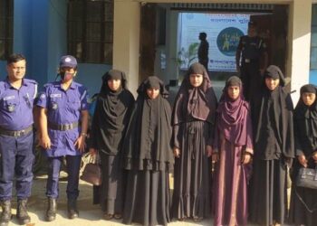 ইসলামপুরে ভুয়া এনজিও’র ৬ নারী কর্মীকে আটক