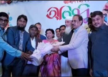 মানবজমিন সম্পাদক মতিউর রহমানকে সম্মাননা জানালো সোনারগাঁও প্রেসক্লাব
