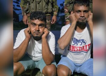 দেওভোগে বিয়াইস্তা রাসেল ও তার বাহিনীর জমজমাট মাদক ব্যবসা!