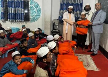 ইউএনও এর কম্বলে উষ্ণতা, ভাসমান মানুষের চোখে স্বস্তি