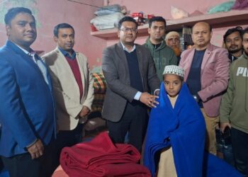 সোনারগাঁয়ে উপজেলা প্রশাসনের উদ্যোগে শীতবস্ত্র বিতরণ 