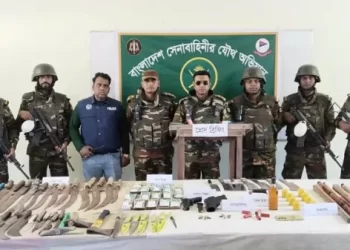 আড়াইহাজার থানার লুট হওয়া অস্ত্র উদ্ধার, গ্রেপ্তার ৫