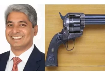 রিভলবারের লাইসেন্স নিলেন স্বতন্ত্র প্রার্থী দুলাল