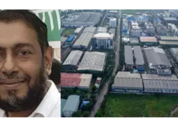 সিদ্ধিরগঞ্জে ইয়াস্টার জেন্টস দখল করলেন বিএনপির সাবেক সেক্রেটারী মনির!