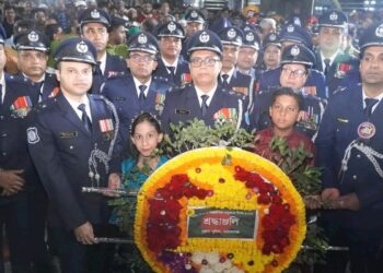 যথাযথ মর্যাদায় নারায়ণগঞ্জে শহীদ দিবস পালিত