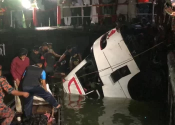 দৌলতদিয়ায় দুর্ঘটনা: ২৬ মরদেহ উদ্ধার, জানা গেল পরিচয়
