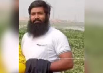 ফতুল্লায় চাদাঁর দাবীতে ব্যবসায়ীকে মারধরের অভিযোগ বিএনপি নেতা ও ছেলের বিরুদ্ধে!