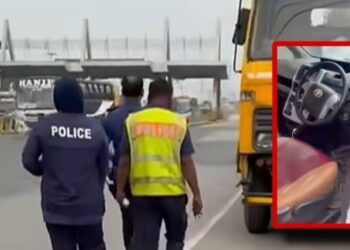 মেঘনা টোল প্লাজায় প্রবাসীর গাড়িতে ডাকাতি,  চালক আহত