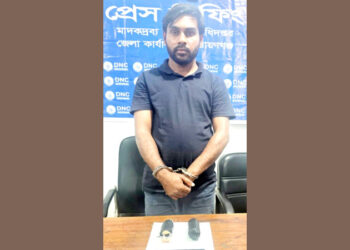 সিদ্ধিরগঞ্জে যাত্রীবেশে ২ হাজার ইয়াবাসহ আটক ১