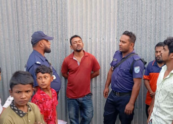 রূপগঞ্জে দোকানদারের কিলঘুষিতে রিকশা চালক নিহত