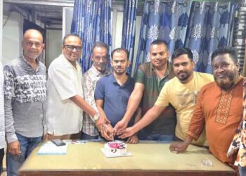 ফতুল্লা প্রেসক্লাবের সভাপতি আব্দুর রহিমের জন্মদিন পালন