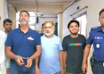 ফতুল্লায় ঝুট নিয়ে গুলি, যুবদলের সভাপতি-সেক্রেটারীসহ গ্রেপ্তার ৩