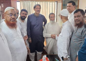 কালাম এমপির সাথে চারারগোপ বাইতুস সালাত জামে মসজিদ কমিটির নেতৃবৃন্দের সৌজন্য সাক্ষাত