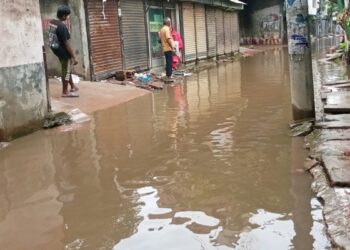 ১২ মাস পানির নিচে তক্কার মাঠ -পিলকুনি সড়ক