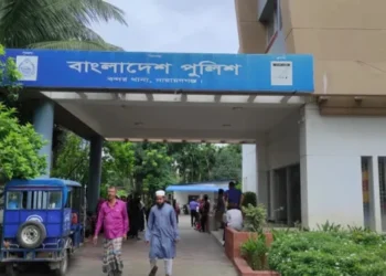 বন্দরে ছিনতাইয়ের তদন্তে গিয়ে হামলার শিকার ২ পুলিশ,