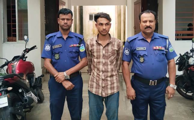 শেরপুরের শ্রীবরদীতে ইয়াবাসহ আটক ১