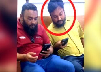ফতুল্লায় ওসি’র রুমে বসেই মোবাইল টিপসে পাগলা হামিদের হাতিয়ার অভি !!