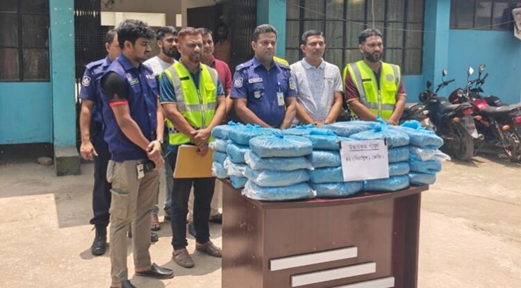 জামালপুরে ৪২ কেজি গাঁজা উদ্ধার, দুই নারী গ্রেপ্তার