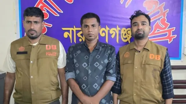 ফতুল্লায় ১৫০০ ইয়াবাসহ মাদক কারবারি গ্রেপ্তার