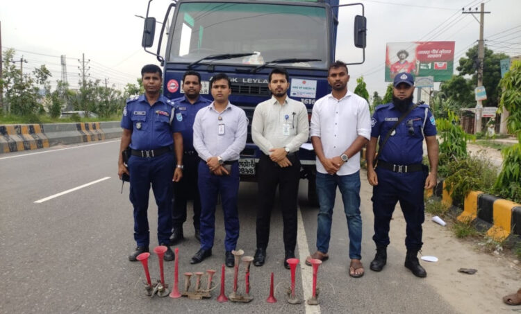শব্দ দূষণ বন্ধে অভিযান, ৪ যানবাহনকে জরিমানা
