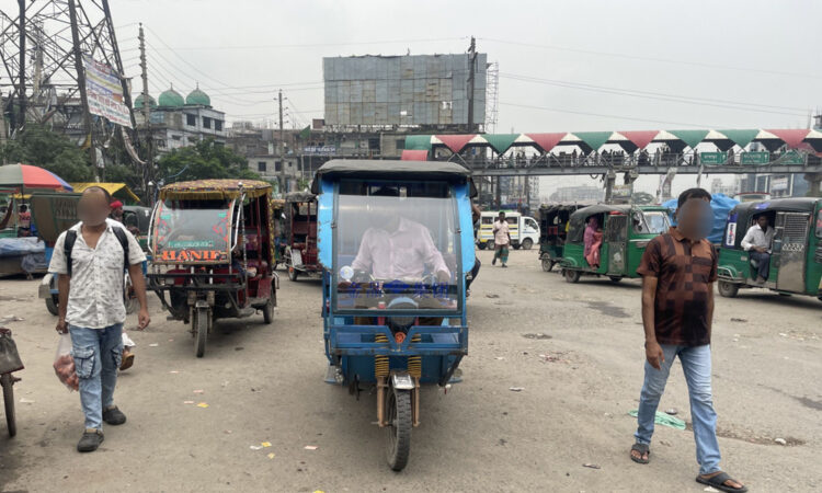 ঢাকা-চট্টগ্রাম মহাসড়ক দাপিয়ে বেড়াচ্ছে অটোরিকশা, বাড়ছে প্রাণহানি