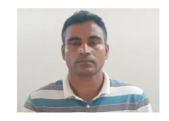 আড়াইহাজারে স্ত্রীকে হত্যাচেষ্টার অভিযোগে স্বামী গ্রেপ্তার,